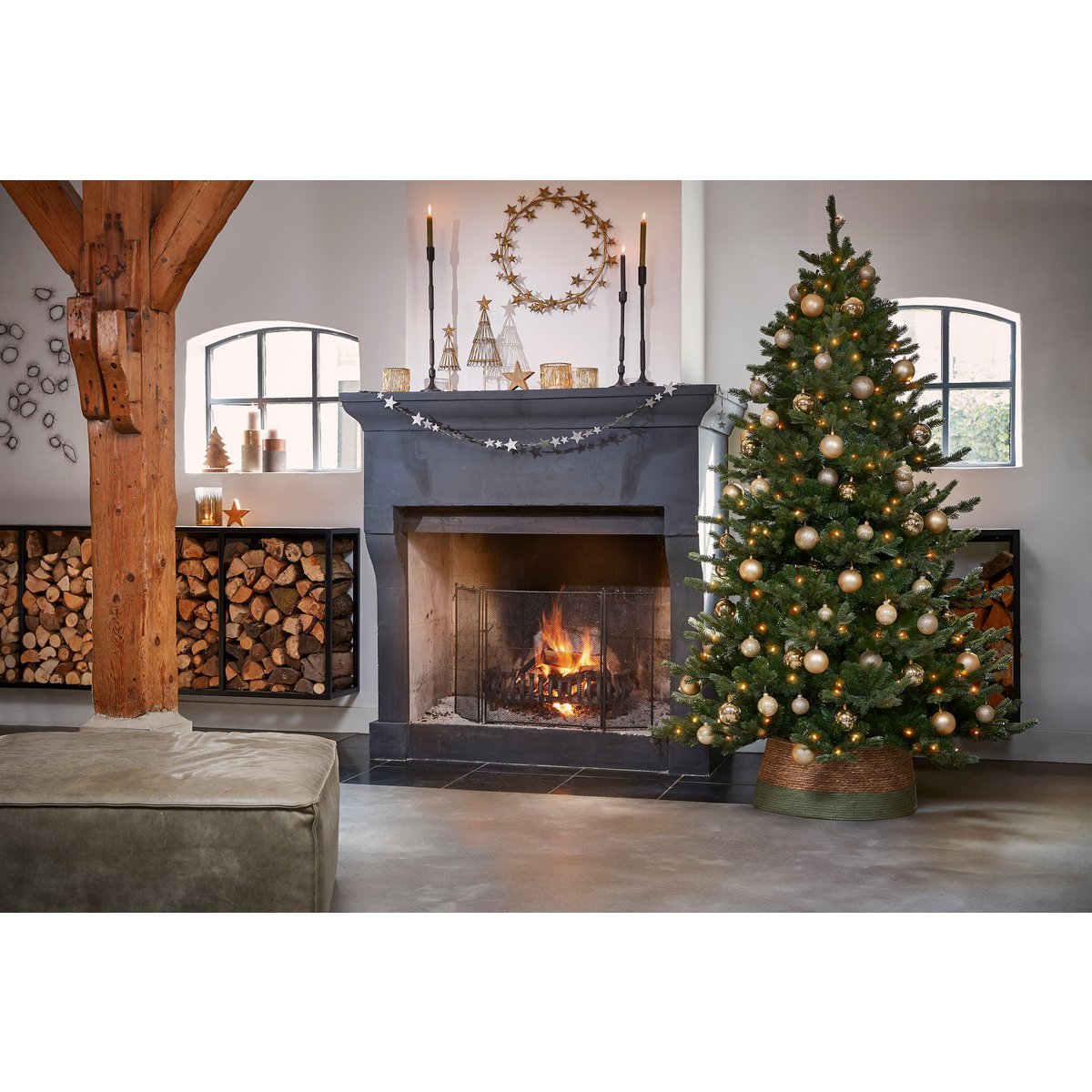 Sherwood Deluxe Kunstkerstboom met LED Verlichting - H185 x Ø127 cm - Groen