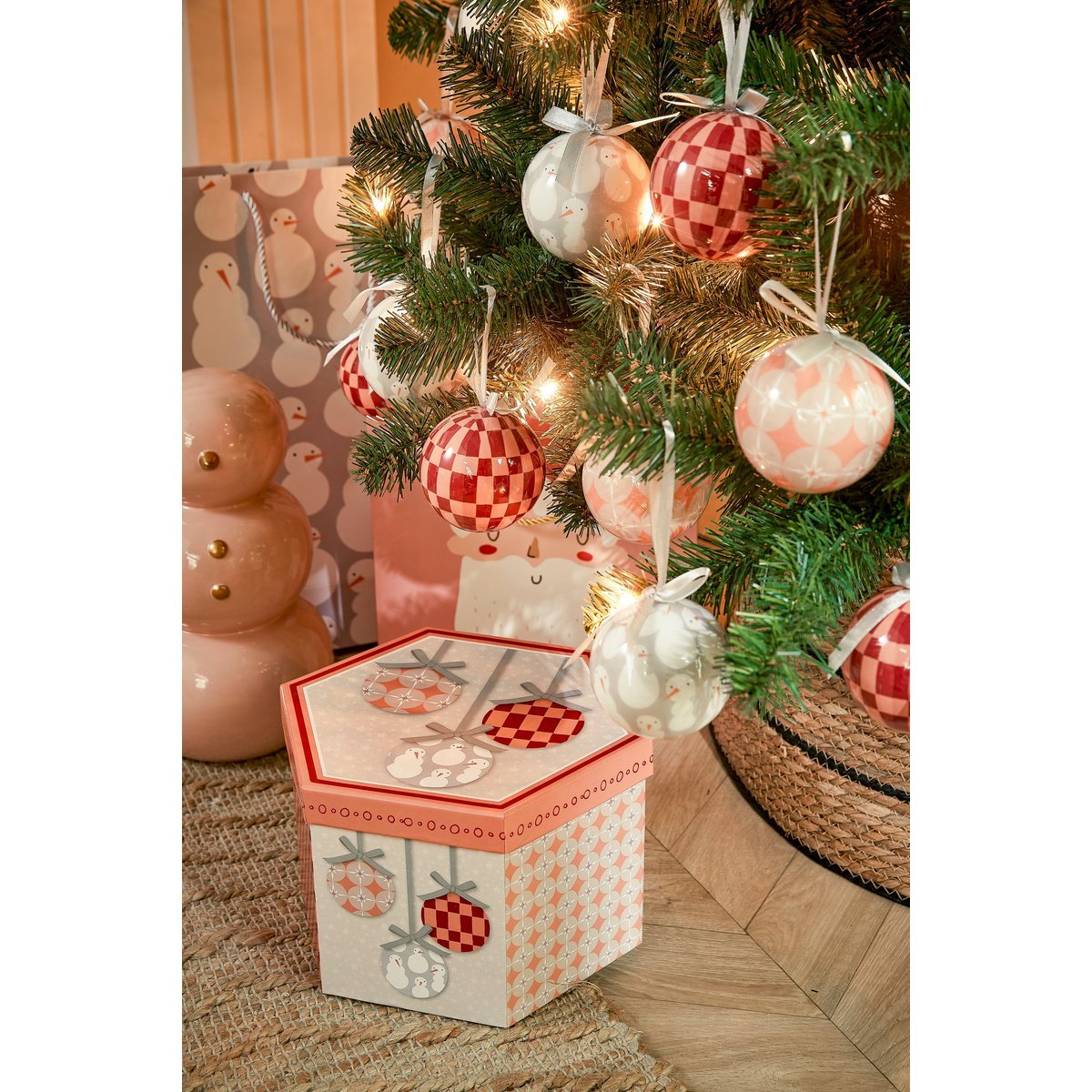 Kerstballen Cadeauset - 14 Stuks - Ø8 cm - Onbreekbaar - Perzik, Grijs