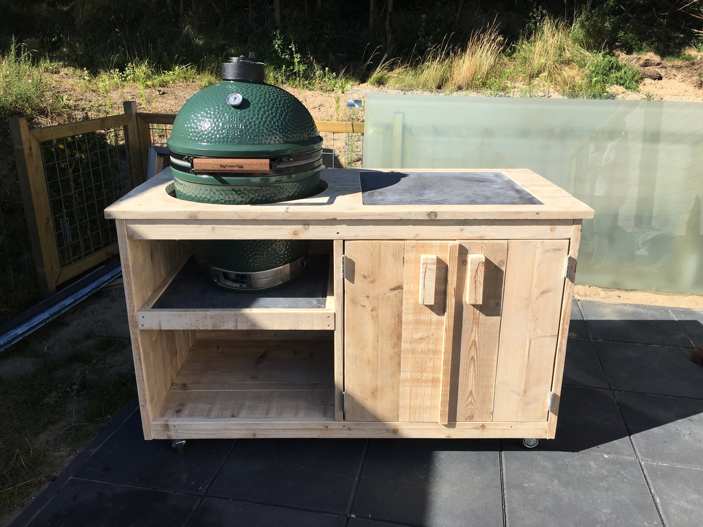 Douglas buitenkeuken L Big Green Egg 160x76x93