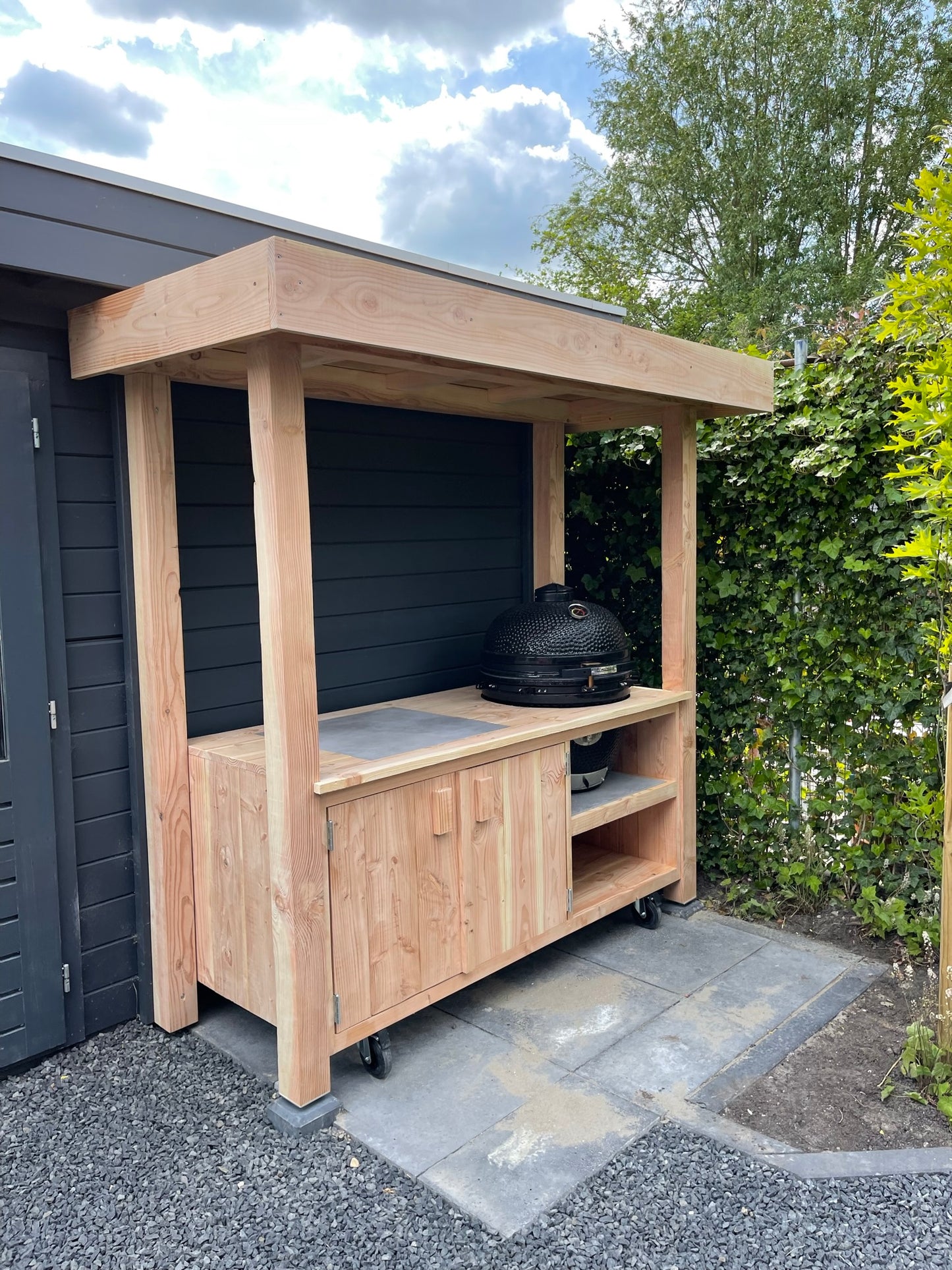 Douglas Overkapping met Buitenkeuken – Compleet