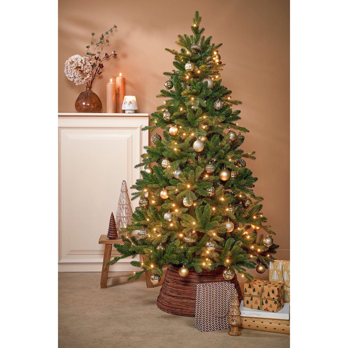 Brampton Kunstkerstboom Slim met LED Verlichting - H215 x Ø125 cm - Groen