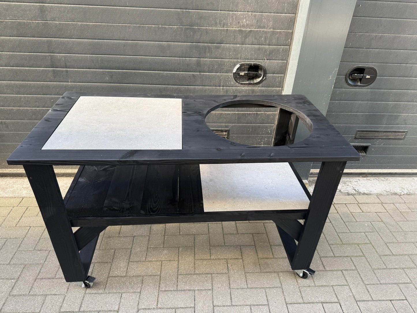 AKTIE Douglas BBQ Tafel L The Bastard 150x76x93 Black