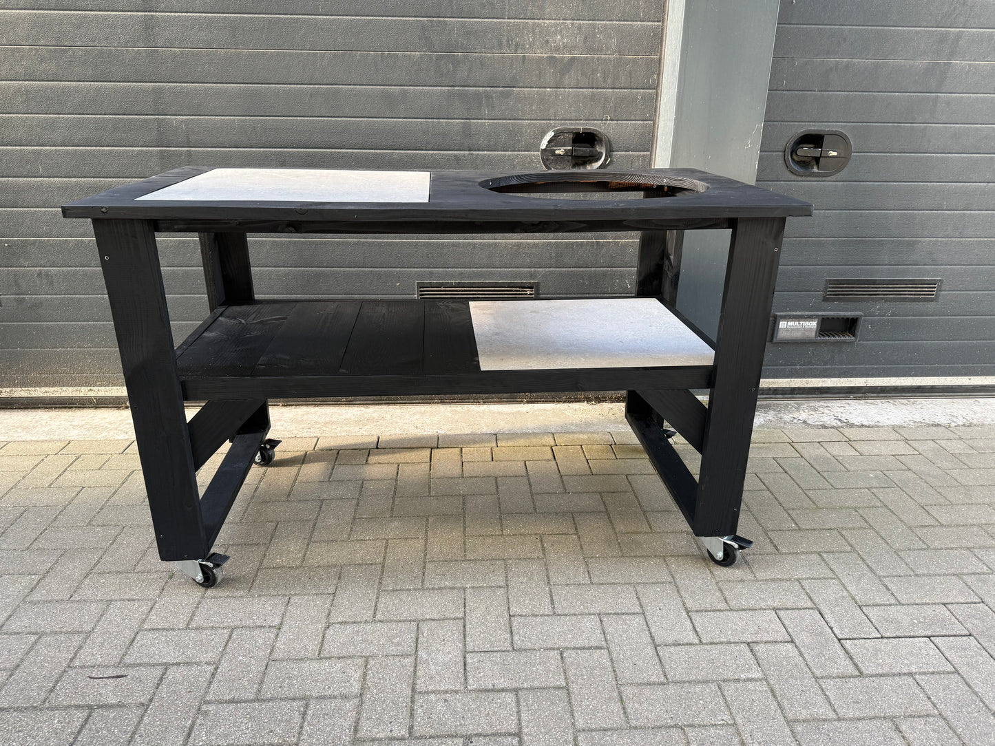 AKTIE Douglas BBQ Tafel L The Bastard 150x76x93 Black