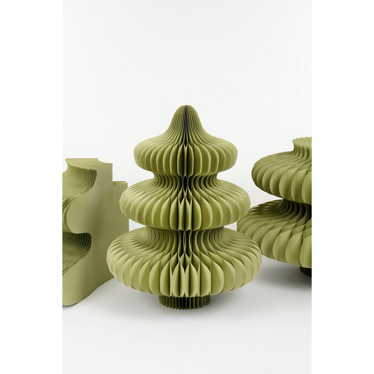 Decoratie Kerstboom - H212 x Ø148 cm - Papier - FSC Mix - Groen