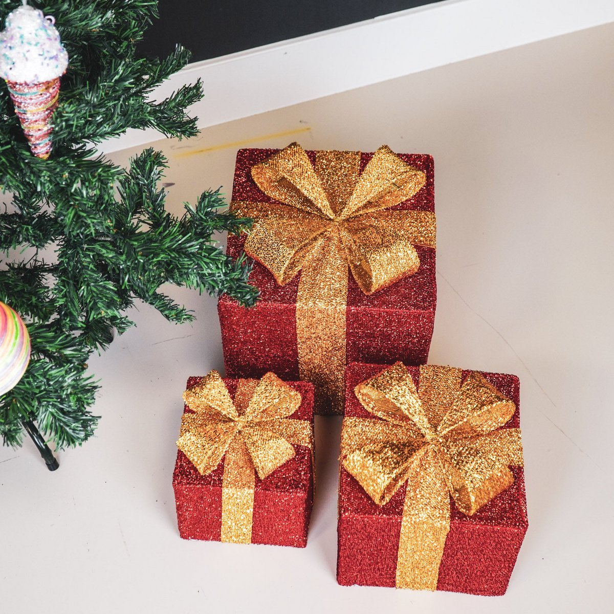 LED Xmas Gift - S3 - Polysenee - Rood/Gold -15/20/25cm