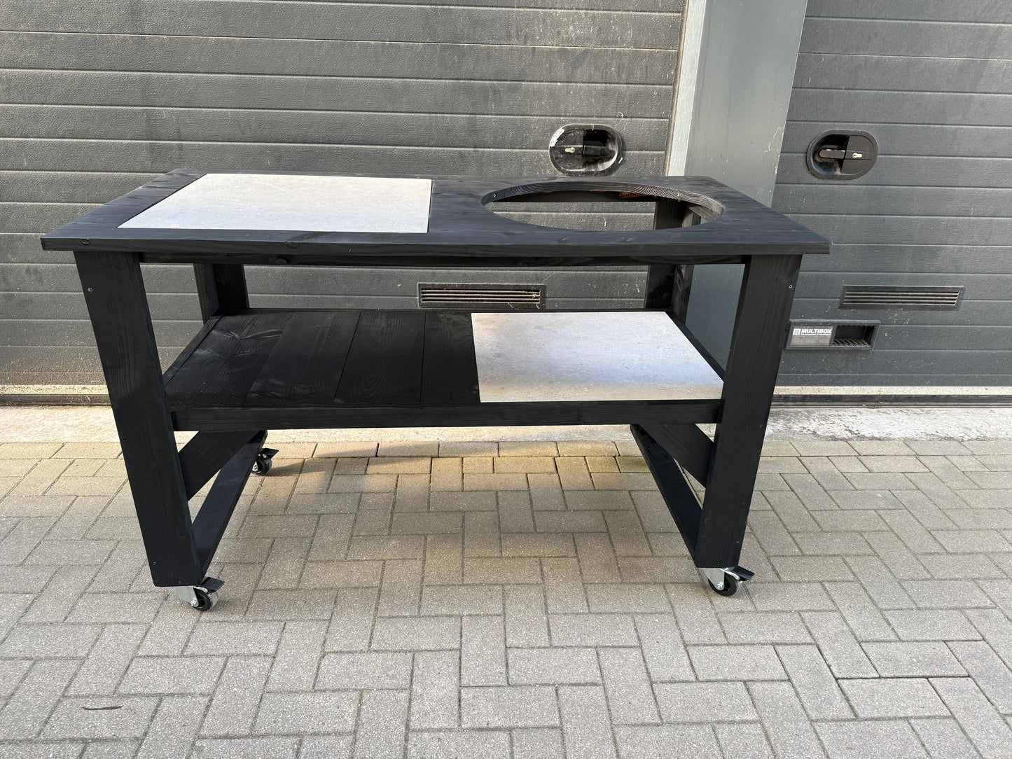 AKTIE Douglas BBQ Tafel L The Bastard 150x76x93 Black