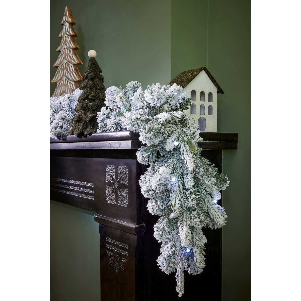 Grimshaw Guirlande met LED Verlichting en Timerfunctie - L270 x Ø25 cm - Groen