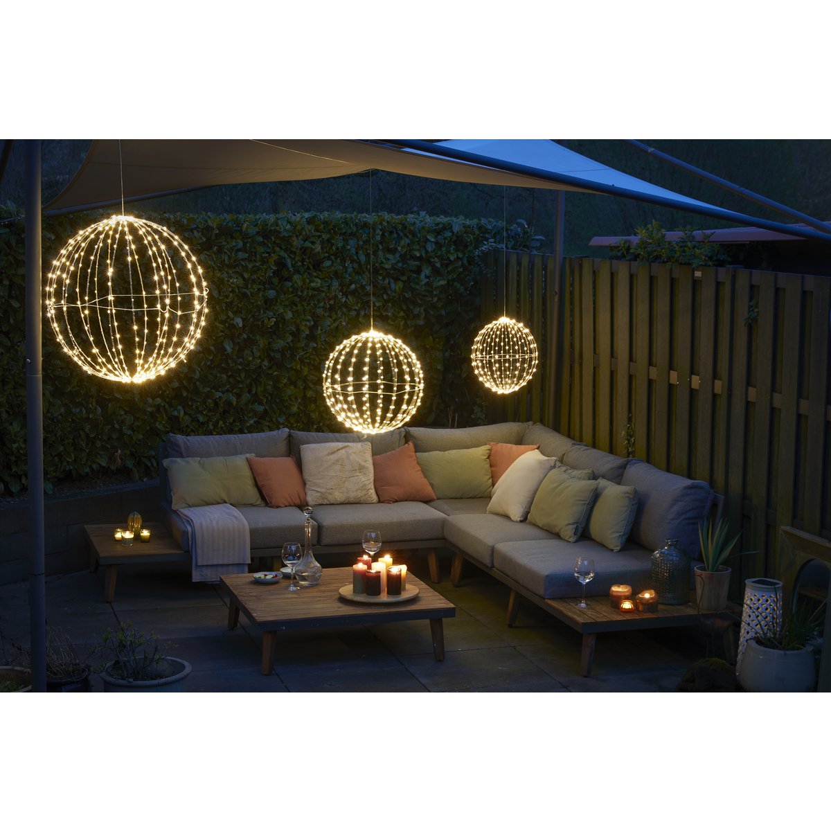 Kerstverlichting Bal met Warm Witte LED Lampjes - Ø50 cm - Zwart