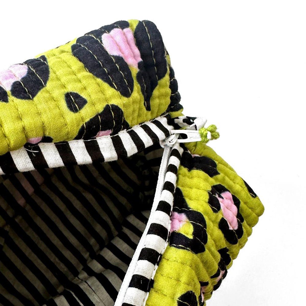 handgemaakte kleine make-uptasje "oh leo kosmisch groen"