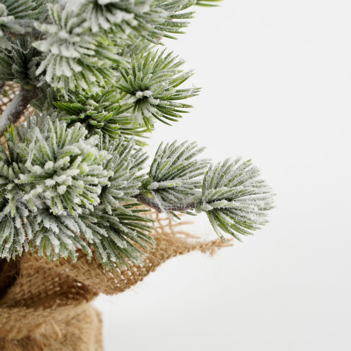 Kunstkerstboom in Jute - H55 x Ø25 cm - Groen Frosted