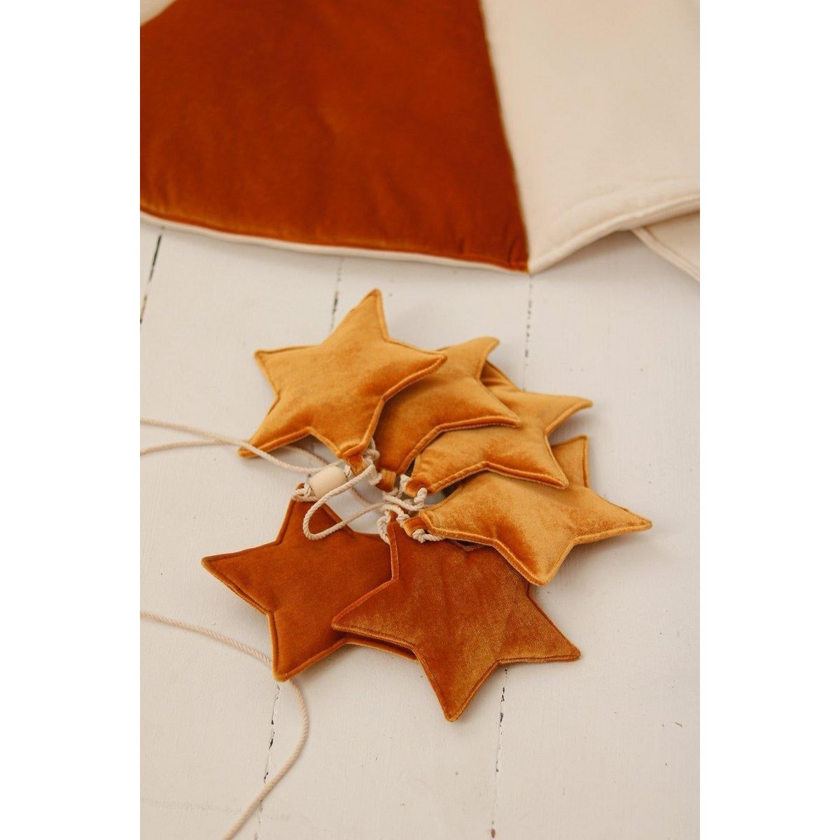 Fluwelen slinger "Gold Dust" met sterren